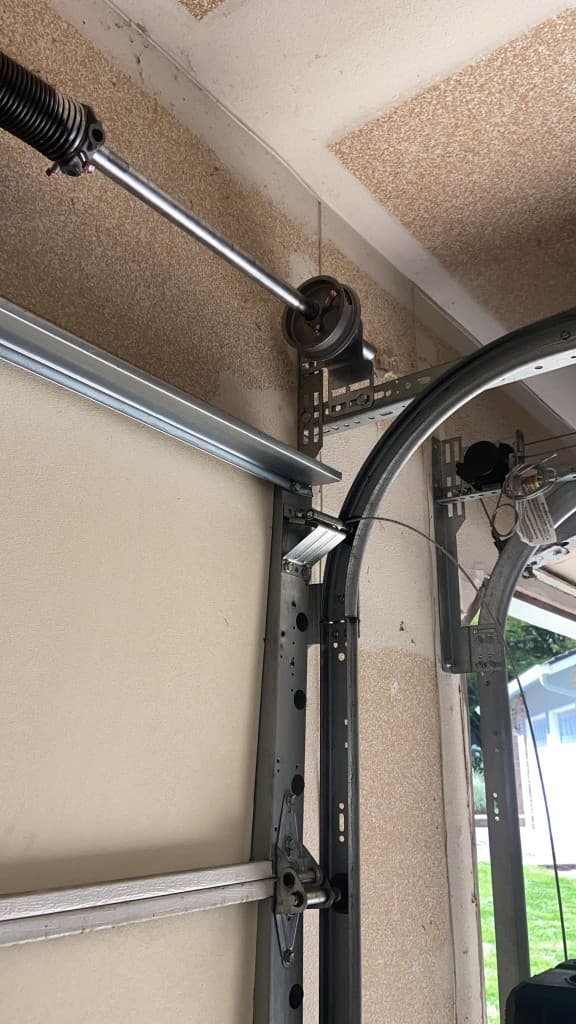 Cable Repair on a Pacific Northwest home professional garage door service in Portland and Salem Metro